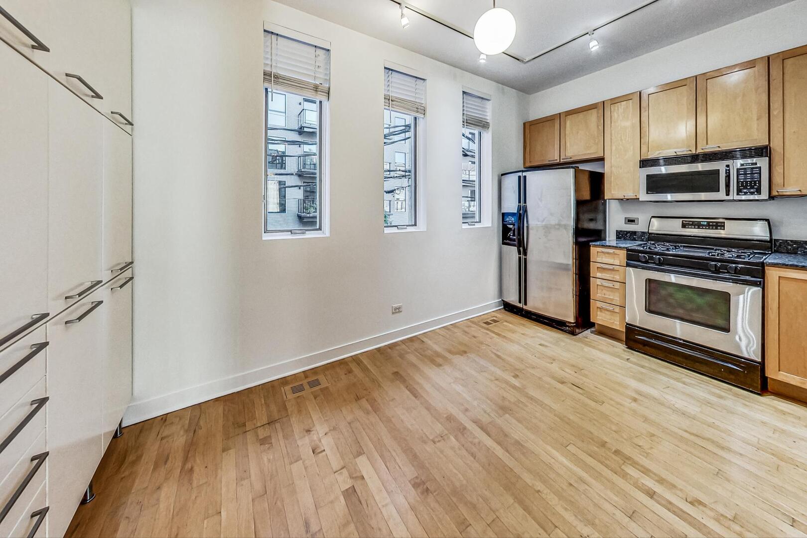 1223 West Cottage Place Chicago, IL 60607 - Photo 10 of 51