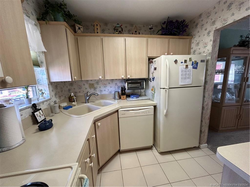 1971 Southwest Palm City Road, Unit J 36 Stuart, FL 34994 - Photo 11 of 37 Gallery Image 11