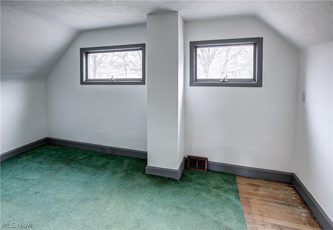 10603 Biddulph Road Cleveland, OH 44144 - Photo 19 of 30 Gallery Image 19