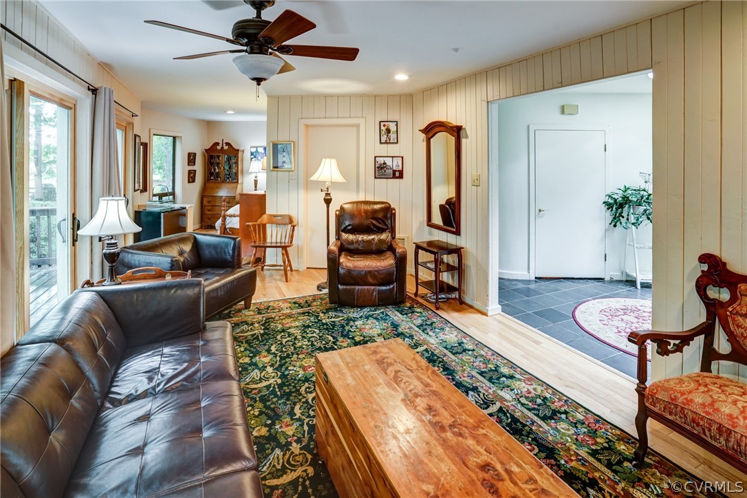 6 Broad Run Road Manakin-Sabot, VA 23103 - Photo 17 of 47 View of Foyer & Family Room w/Access via Sliding D
