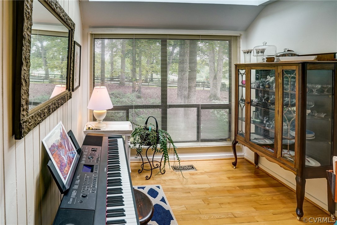 6 Broad Run Road Manakin-Sabot, VA 23103 - Photo 23 of 47 Another adorable "nook" used as a music room - so