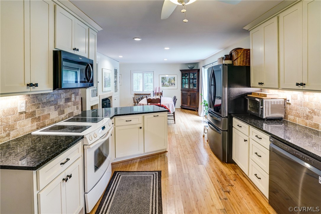 6 Broad Run Road Manakin-Sabot, VA 23103 - Photo 37 of 47 Kitchen was recently redone - Granite Countertops