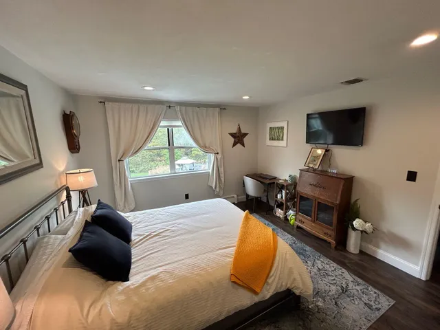 $829,999 | 43 Southfield Road, Baiting Hollow, NY 11933