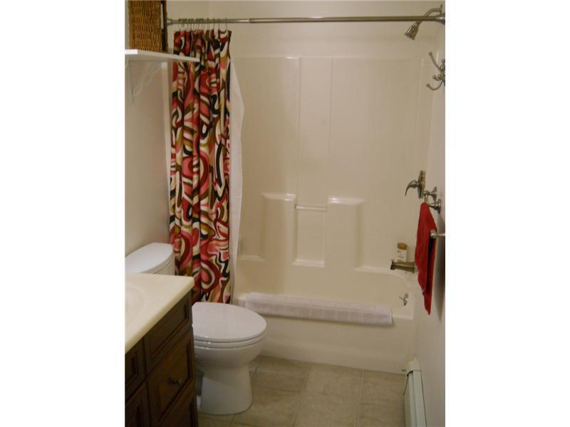 75 Gould Road Orono, ME 04473 - Photo 22 of 28 Bathroom.