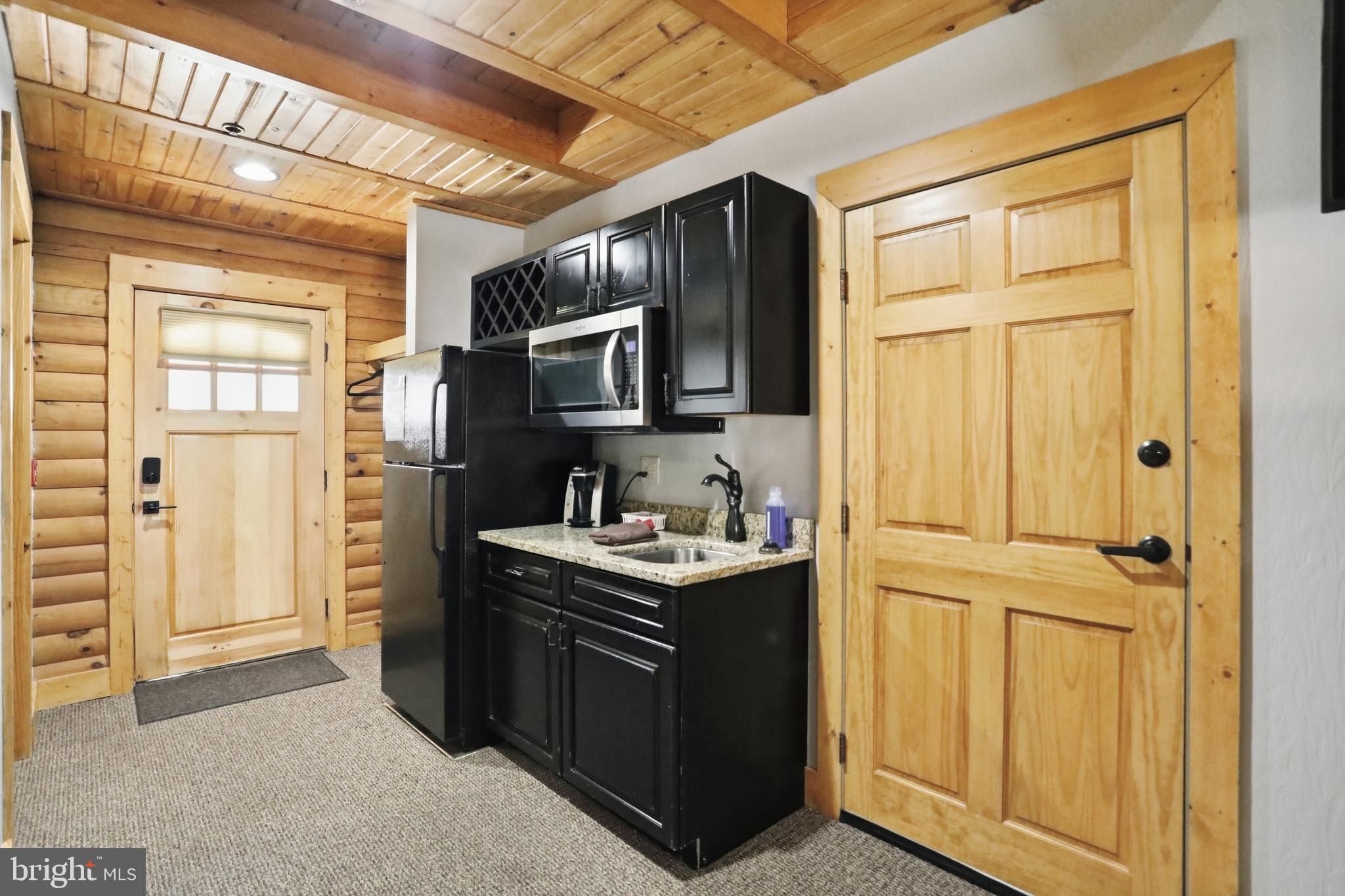 277 Cabin Lodge Road McHenry, MD 21541 - Photo 17 of 29