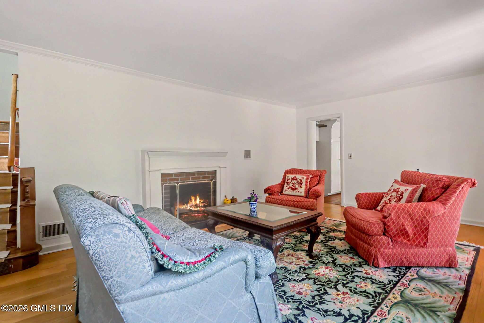 24 Hardscrabble Road Greenwich, CT 06831 - Photo 4 of 34 4-web-or-mls-24-hardscrabble-rd
