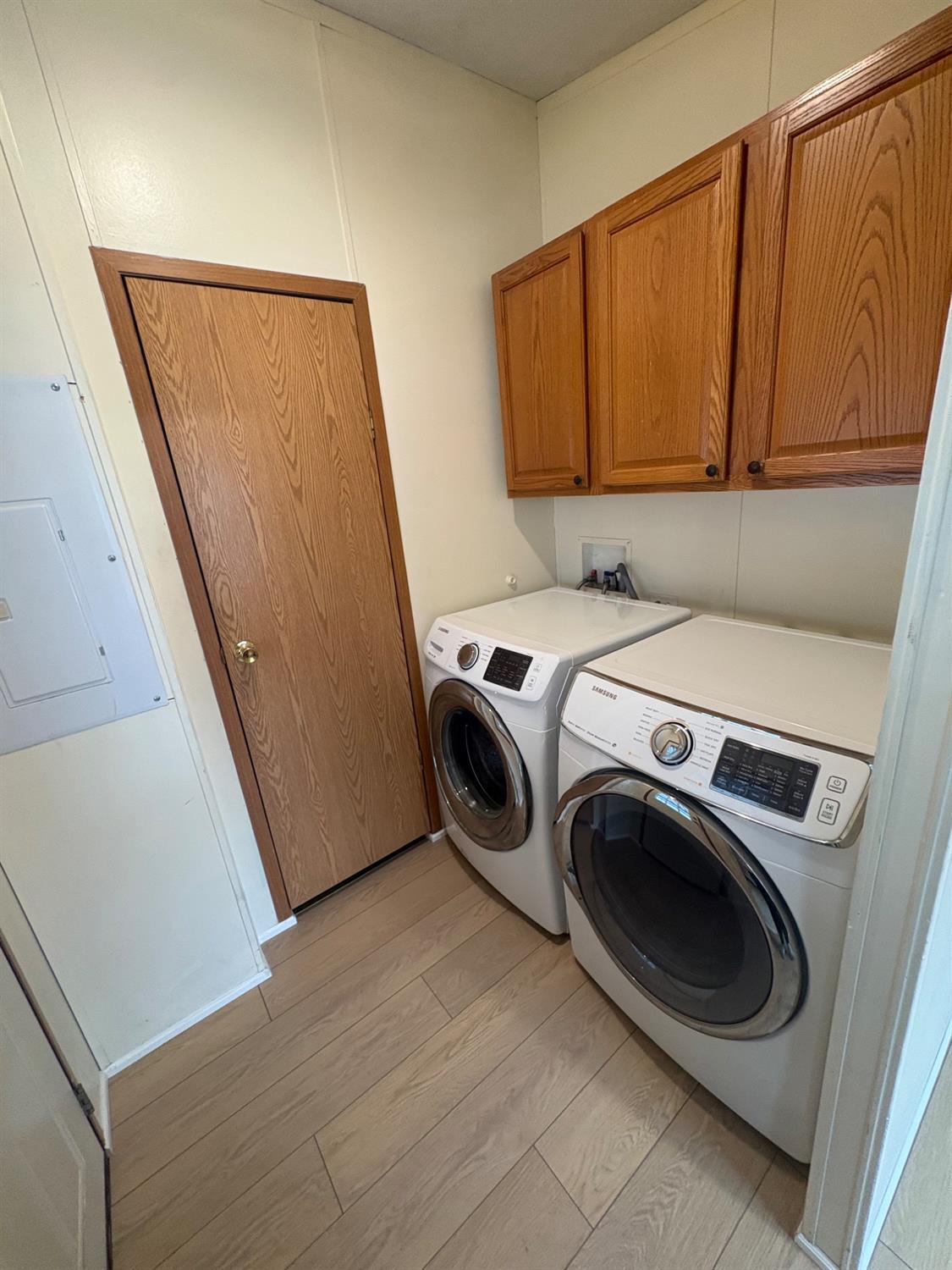 35 Court Road Richmond, IN 47374 - Photo 12 of 22 Laundry with extra storage closet
