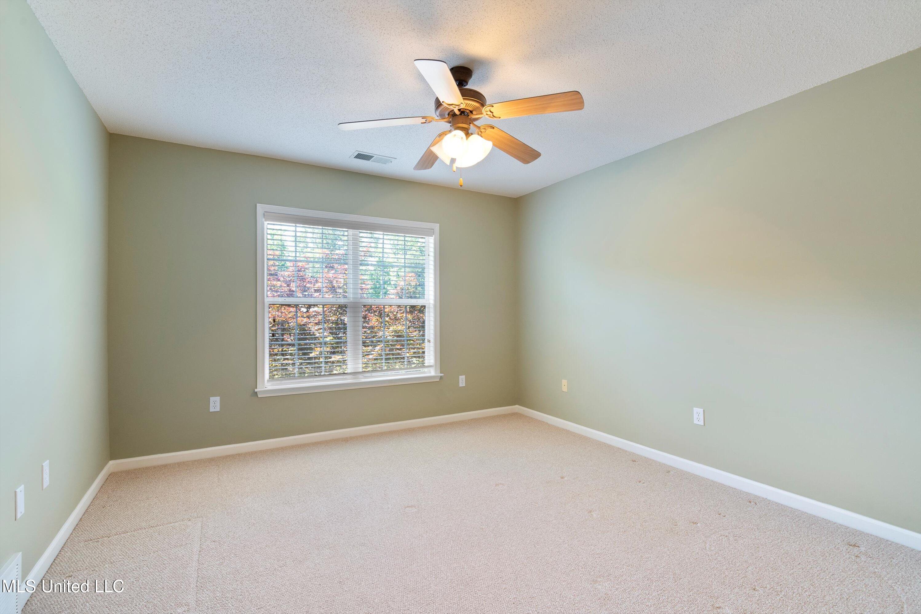 7672 Rigmoore Point North Olive Branch, MS 38654 - Photo 31 of 42 rig-bed 2