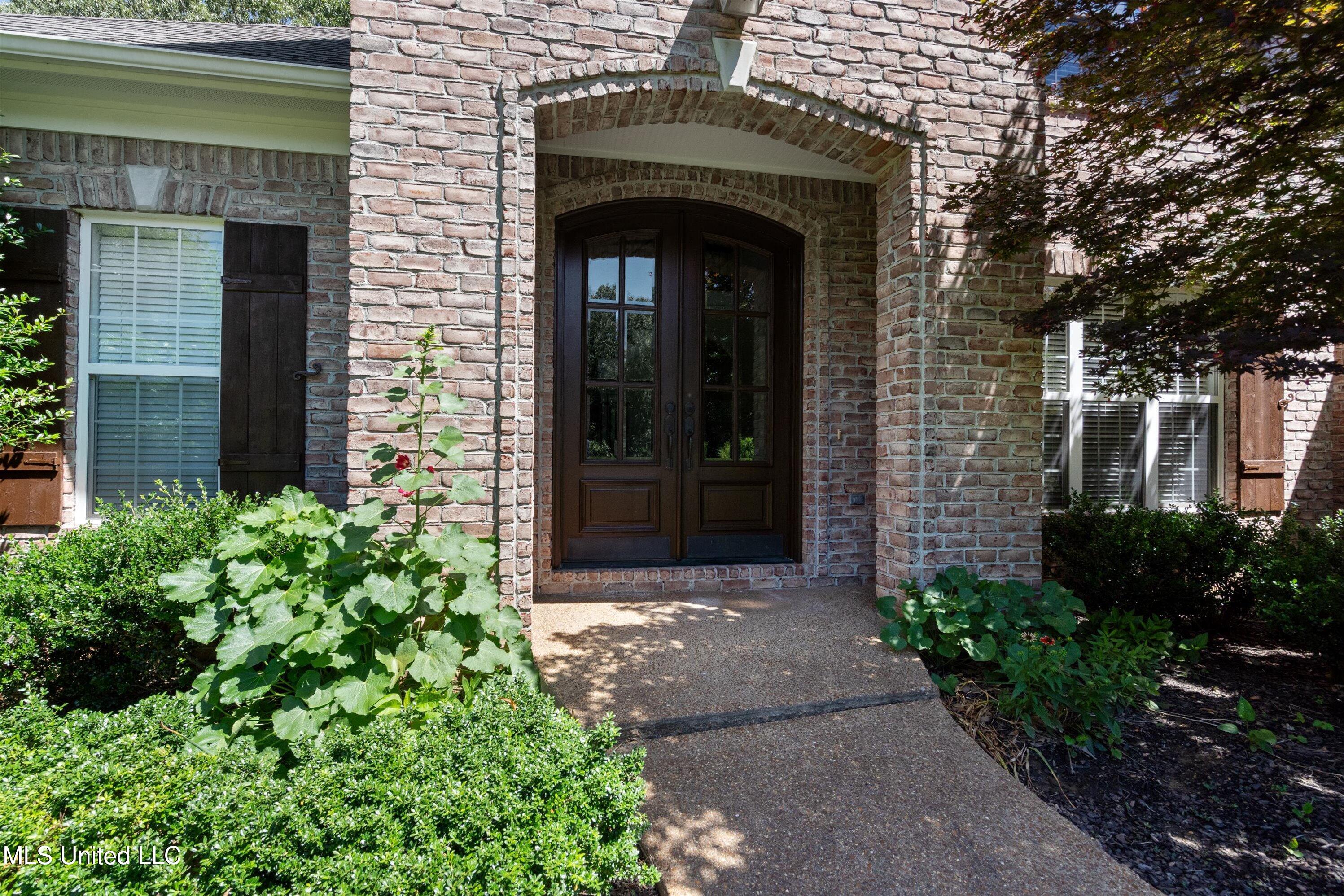 7672 Rigmoore Point North Olive Branch, MS 38654 - Photo 8 of 42 rig-entry