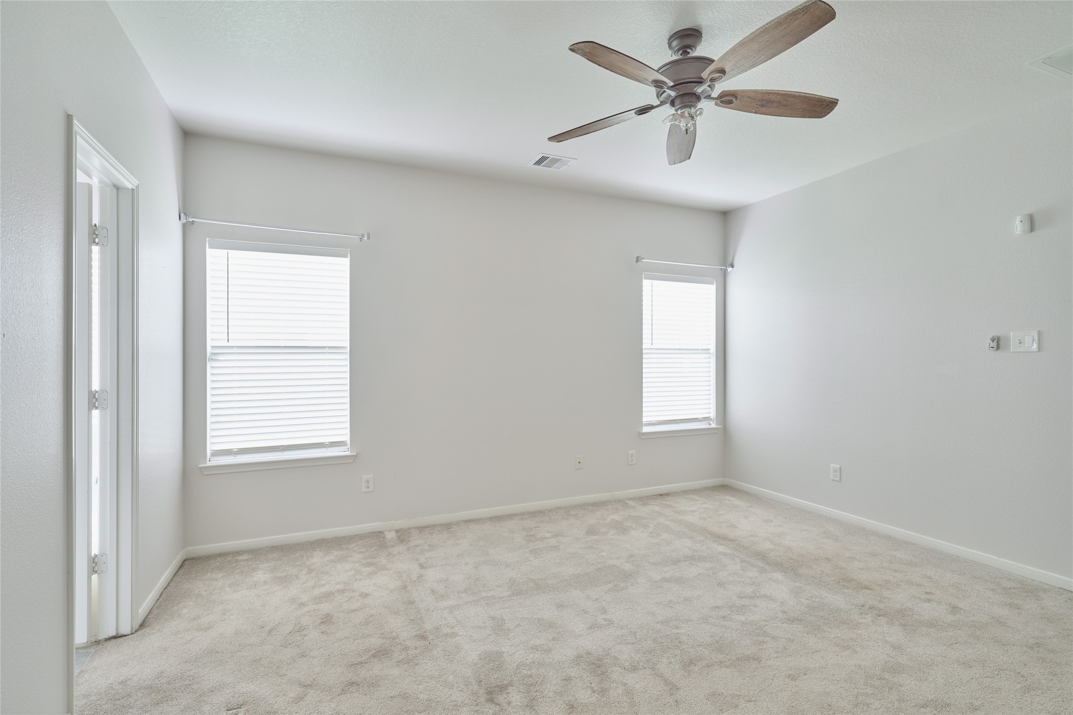 21718 Grassy Hill Lane Spring, TX 77388 - Photo 14 of 34 Primary bedroom