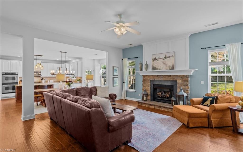 3021 Sycamore Point Trail High Point, NC 27265 - Photo 6 of 50 Living Room