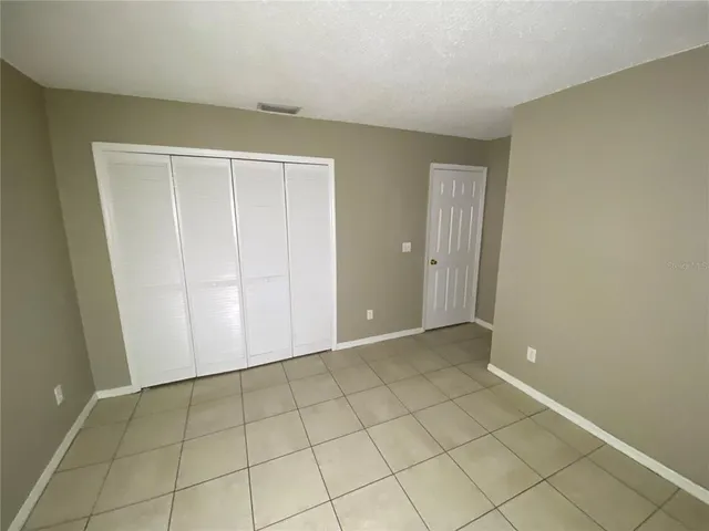 a view of empty room with window