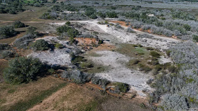 a view of a dry field