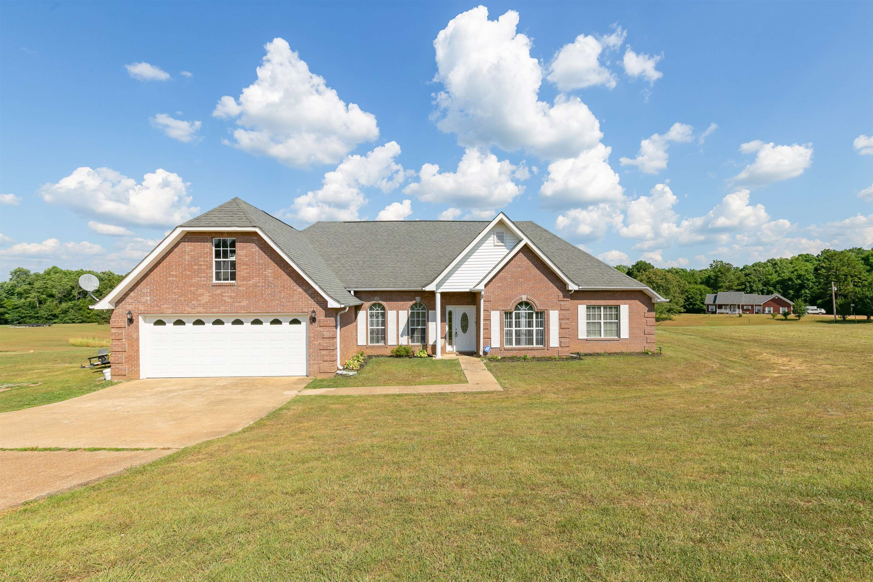 725 Cliffview Road Bolivar, TN 38008 - Photo 1 of 21 Photo 1