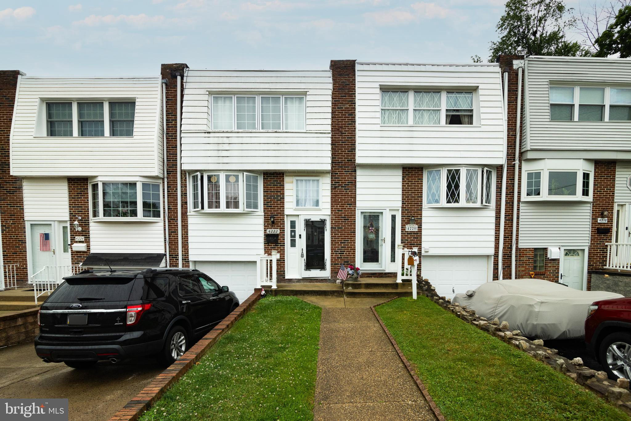 4222 Lawnside Road Philadelphia, PA 19154 - Photo 1 of 23 Gallery Image 1