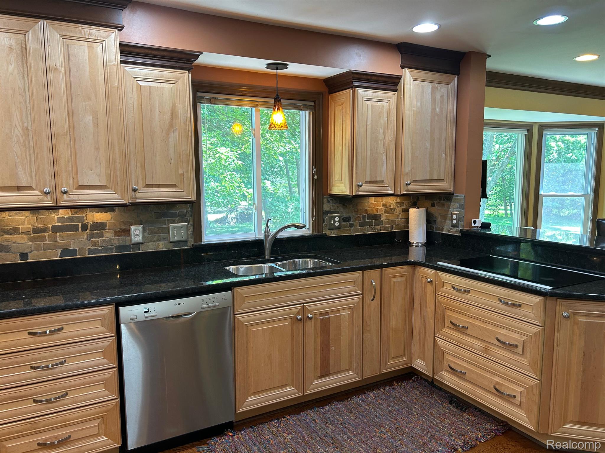 460 Shellbourne Drive Rochester, MI 48309 - Photo 11 of 64 Gallery Image 11