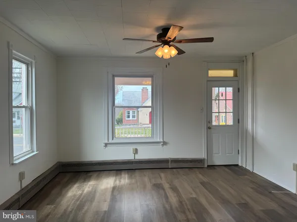 $2,300 | 242 East Broad Street, Trumbauersville, PA 18951