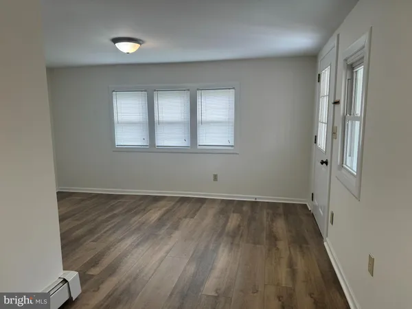 $2,300 | 242 East Broad Street, Trumbauersville, PA 18951