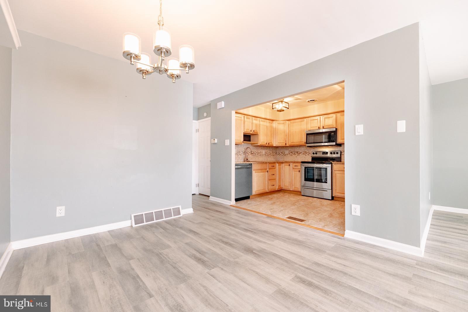 11916 Farwell Road Philadelphia, PA 19154 - Photo 11 of 39 Gallery Image 11