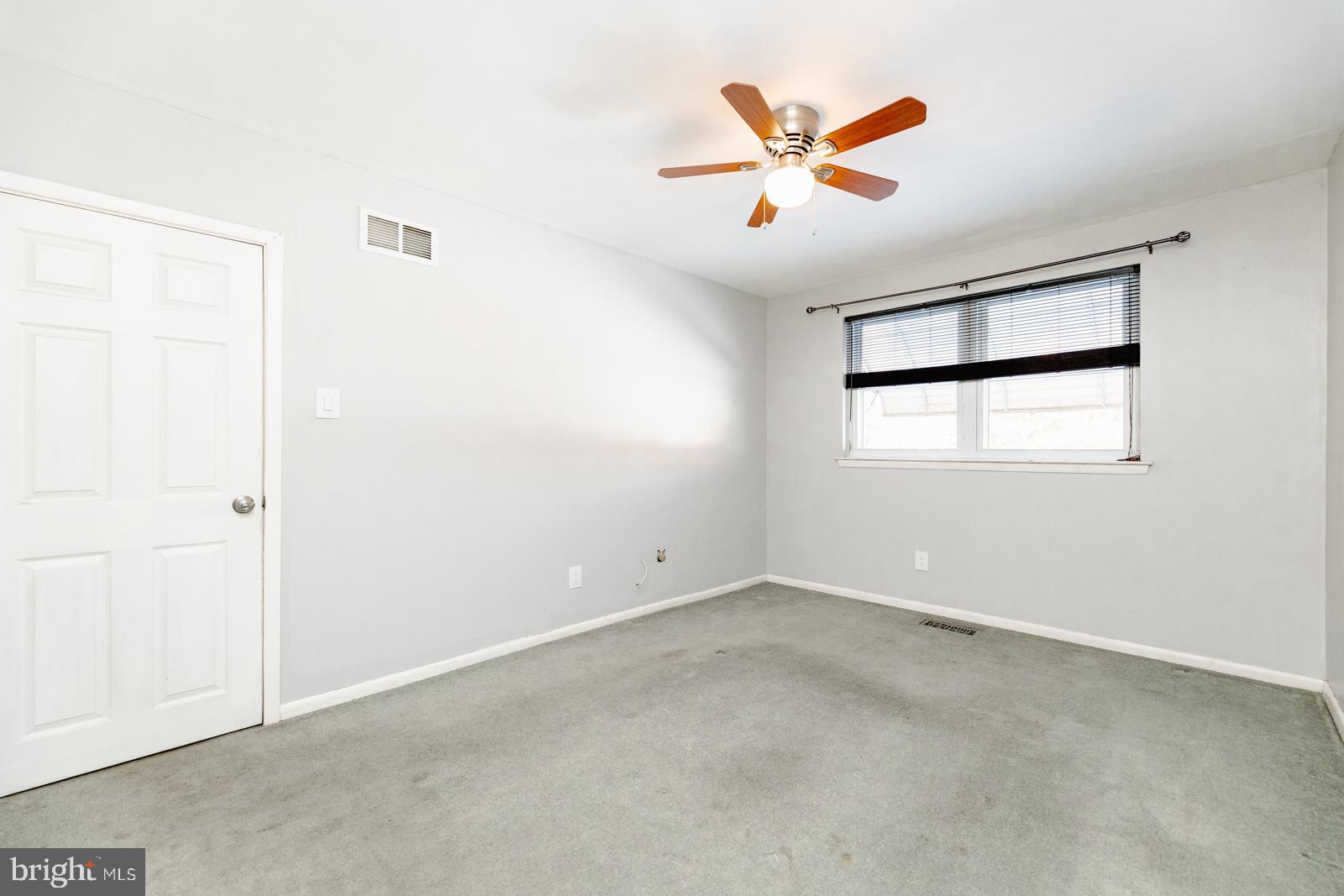 11916 Farwell Road Philadelphia, PA 19154 - Photo 20 of 39 Gallery Image 20
