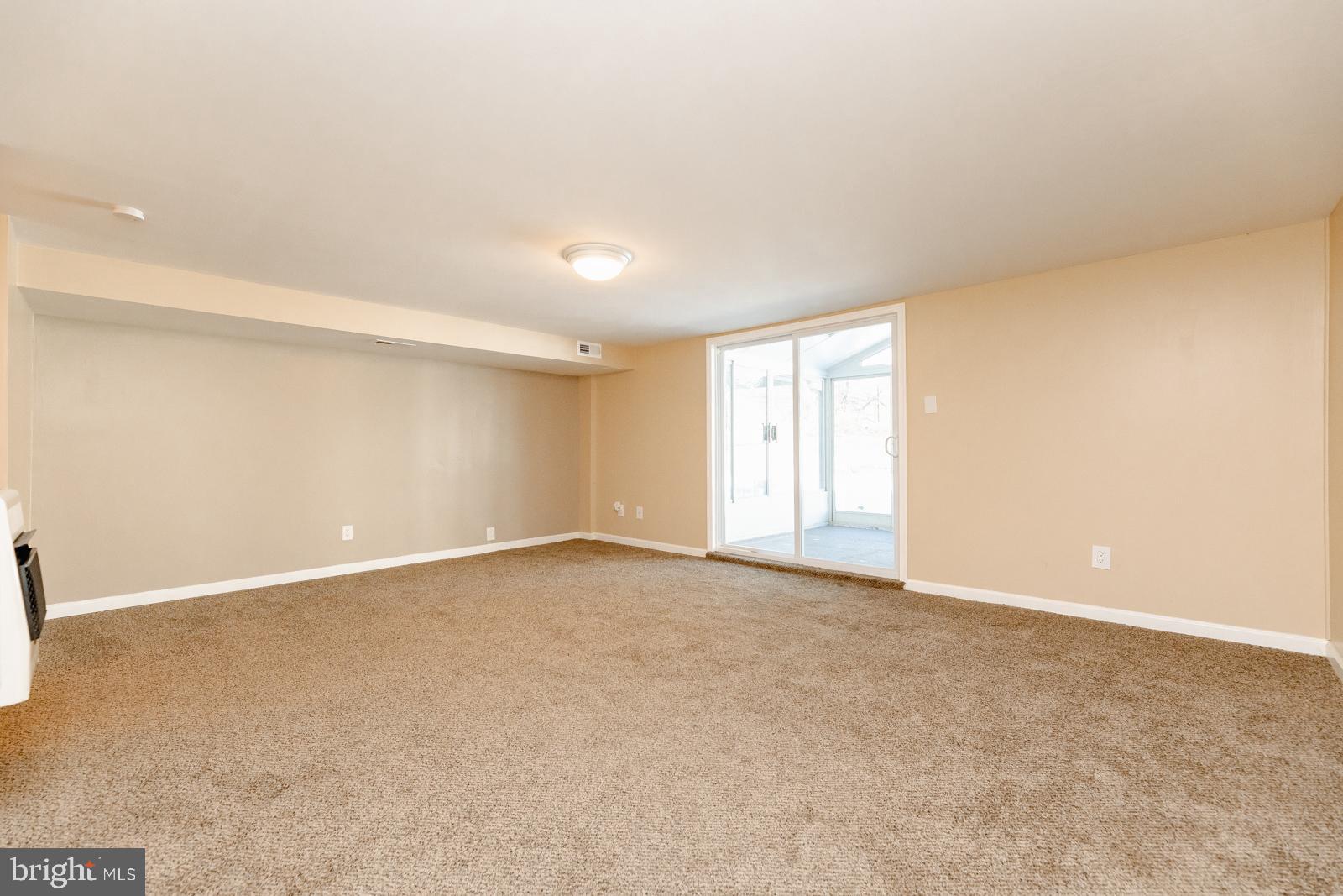 11916 Farwell Road Philadelphia, PA 19154 - Photo 25 of 39 Gallery Image 25