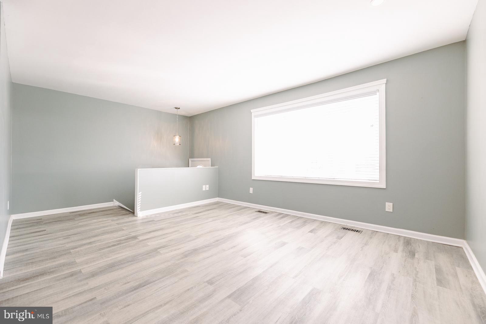 11916 Farwell Road Philadelphia, PA 19154 - Photo 9 of 39 Gallery Image 9