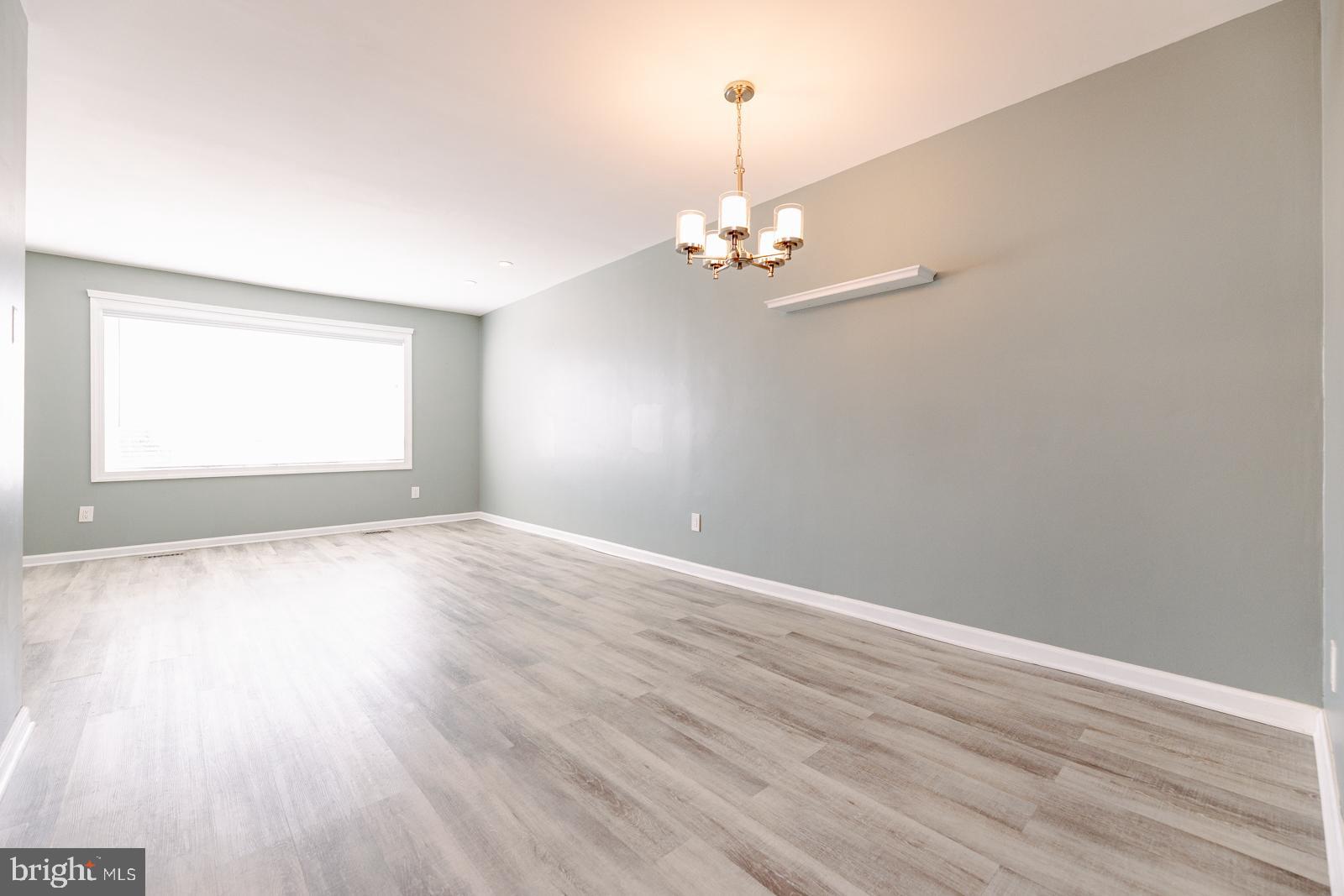 11916 Farwell Road Philadelphia, PA 19154 - Photo 10 of 39 Gallery Image 10