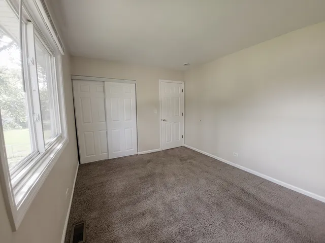 $302,000 | 25 Pheasant Road, Matteson, IL 60443