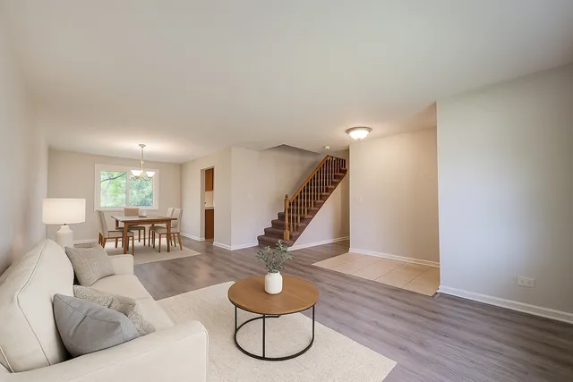 $302,000 | 25 Pheasant Road, Matteson, IL 60443