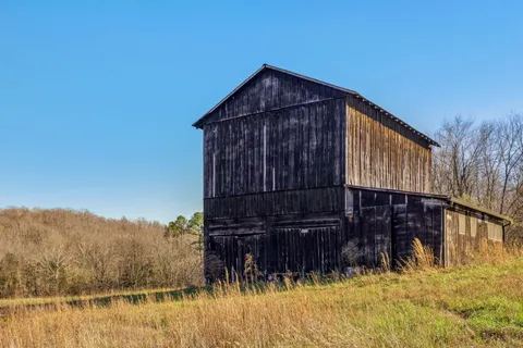 $1,990,000 | 3819 Old Highway 13, Cumberland City, TN 37050