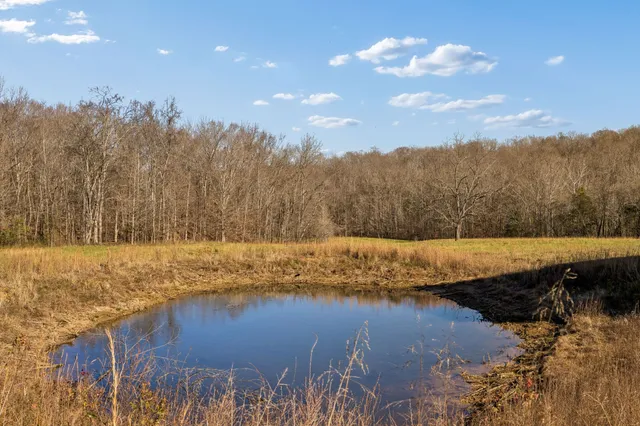 $1,899,000 | 3819 Old Highway 13, Cumberland City, TN 37050