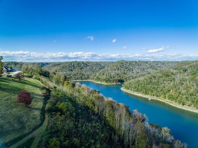 11775 Fox Hill Road Baxter, TN 38544 - Photo 3 of 19 a view of lake and mountain