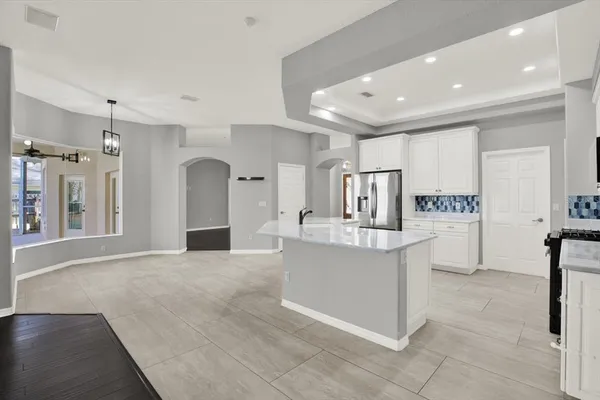 $750,000 | 704 Fayette Place, Lutz, FL 33549