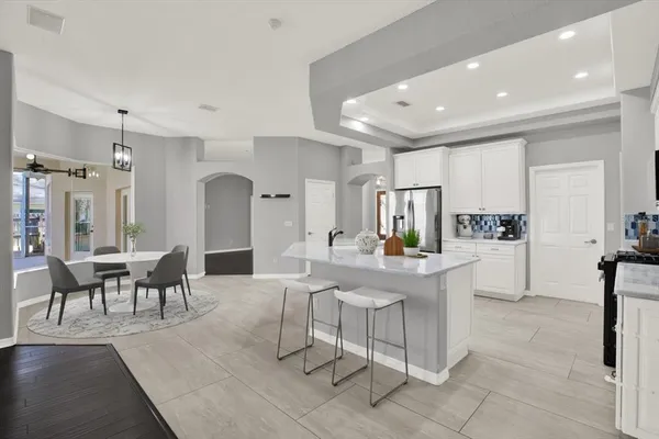 $750,000 | 704 Fayette Place, Lutz, FL 33549