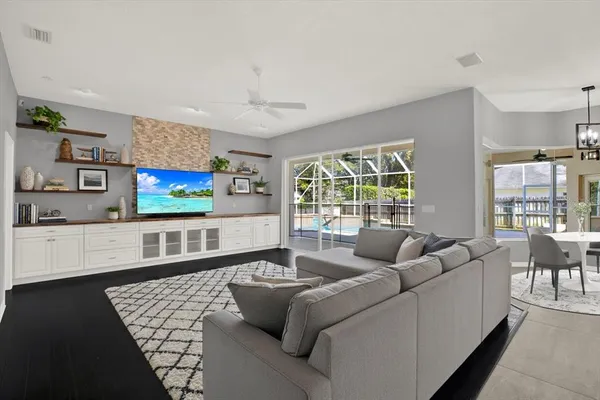 $750,000 | 704 Fayette Place, Lutz, FL 33549