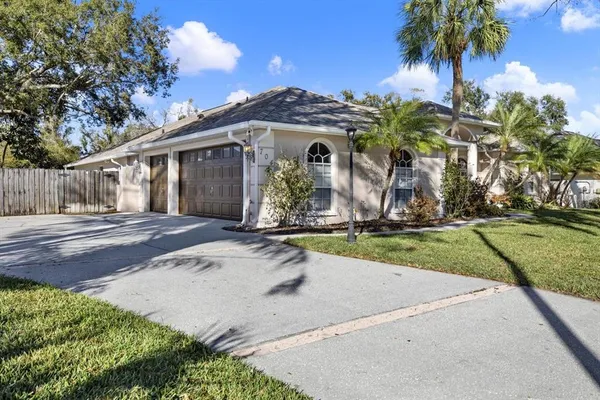 $750,000 | 704 Fayette Place, Lutz, FL 33549