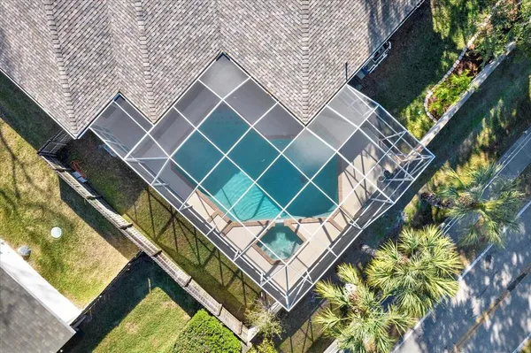 $750,000 | 704 Fayette Place, Lutz, FL 33549