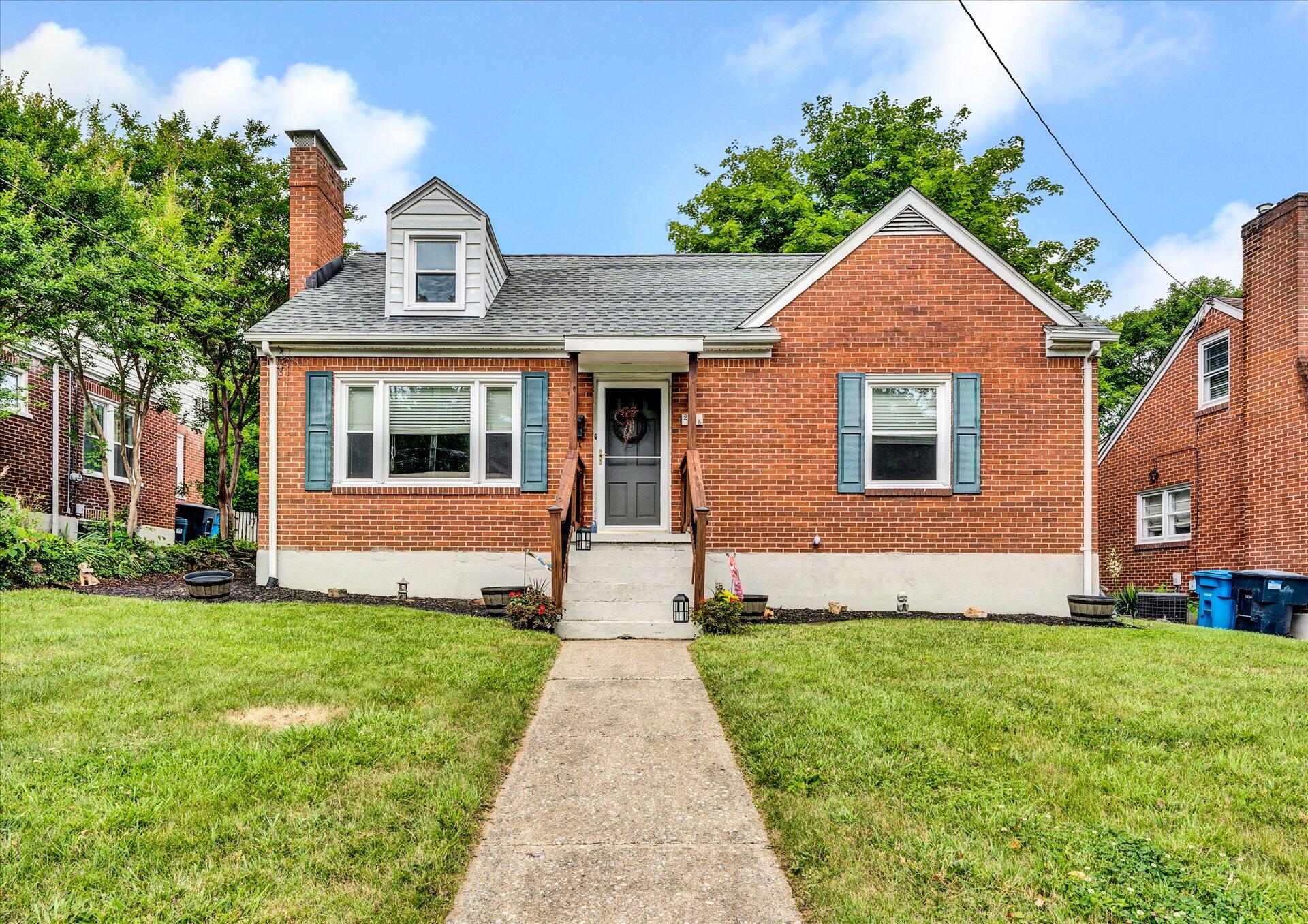 2443 Lofton Road Southwest Roanoke, VA 24015 - Photo 1 of 28 01-DSC00184