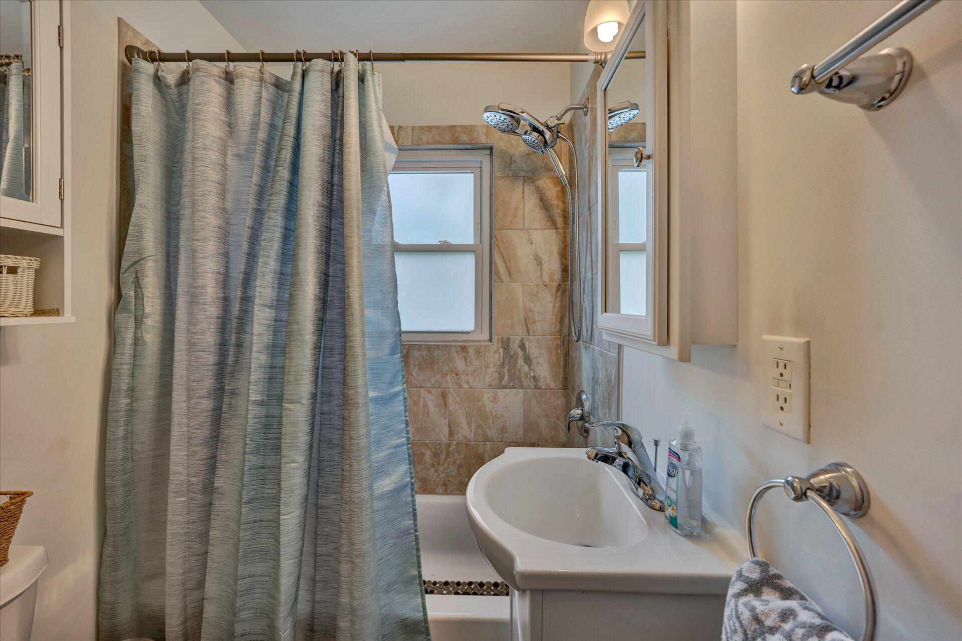 2443 Lofton Road Southwest Roanoke, VA 24015 - Photo 12 of 28 12-DSC00139