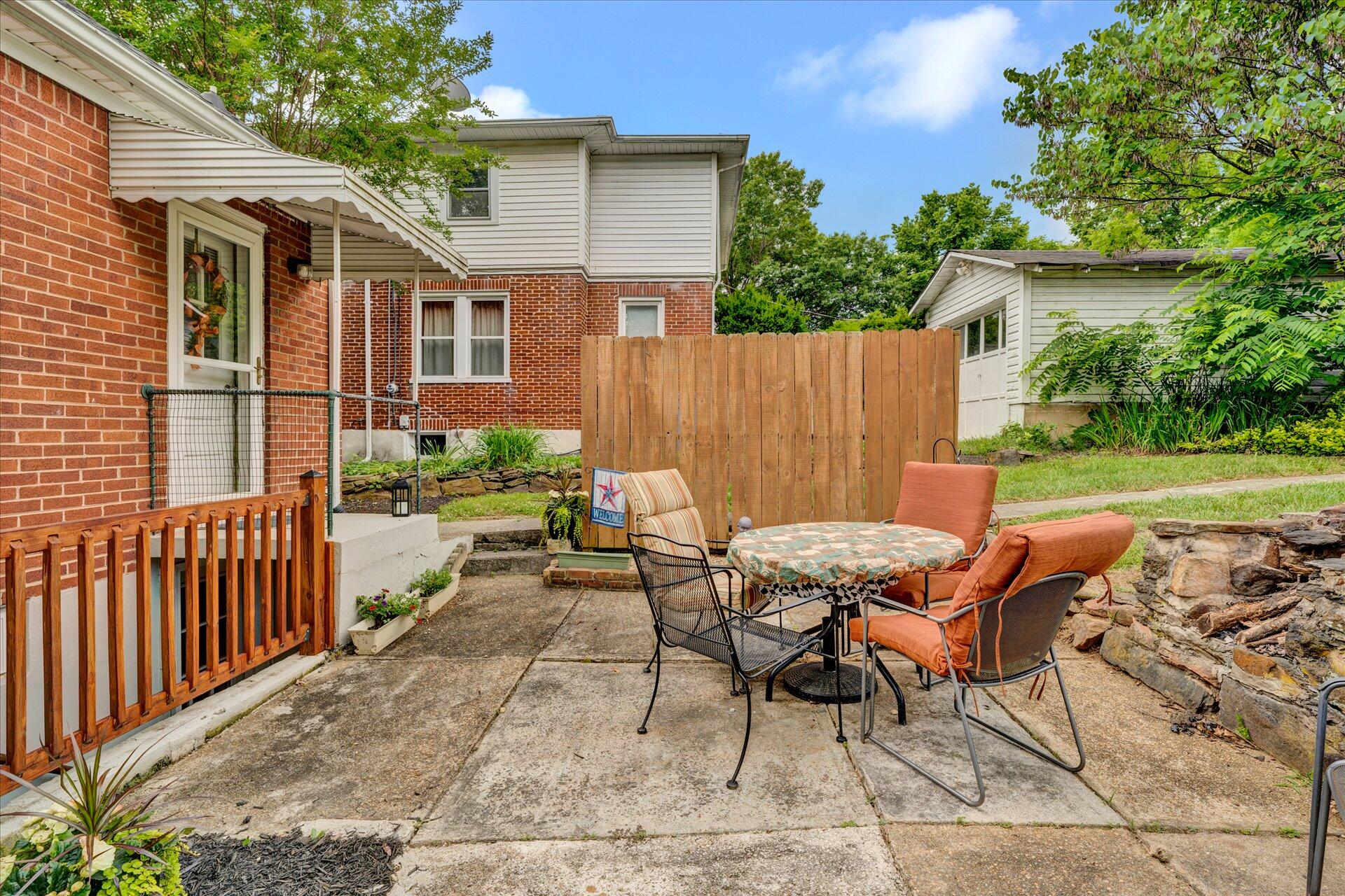 2443 Lofton Road Southwest Roanoke, VA 24015 - Photo 23 of 28 21-DSC00181