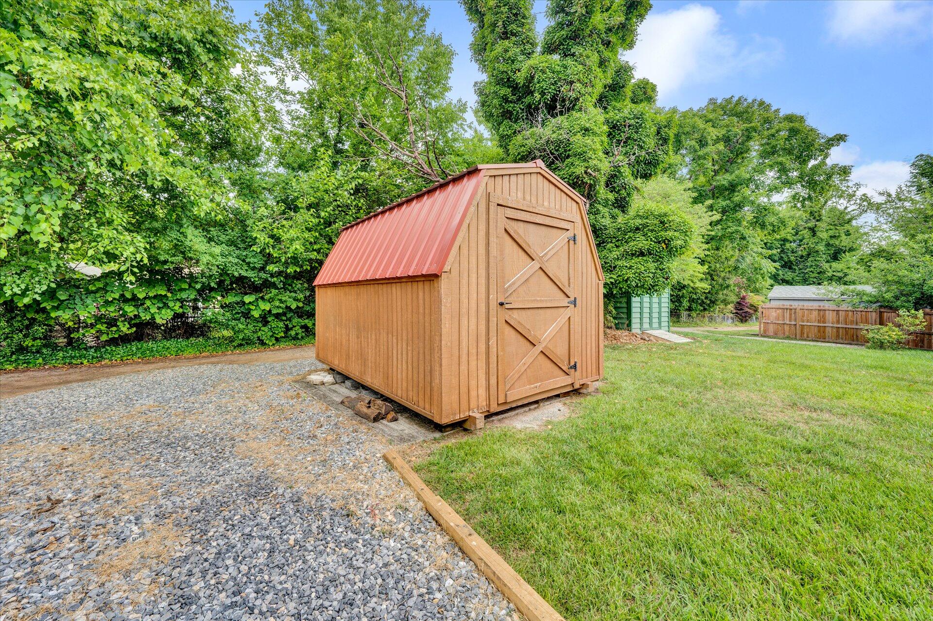 2443 Lofton Road Southwest Roanoke, VA 24015 - Photo 24 of 28 23-DSC00169