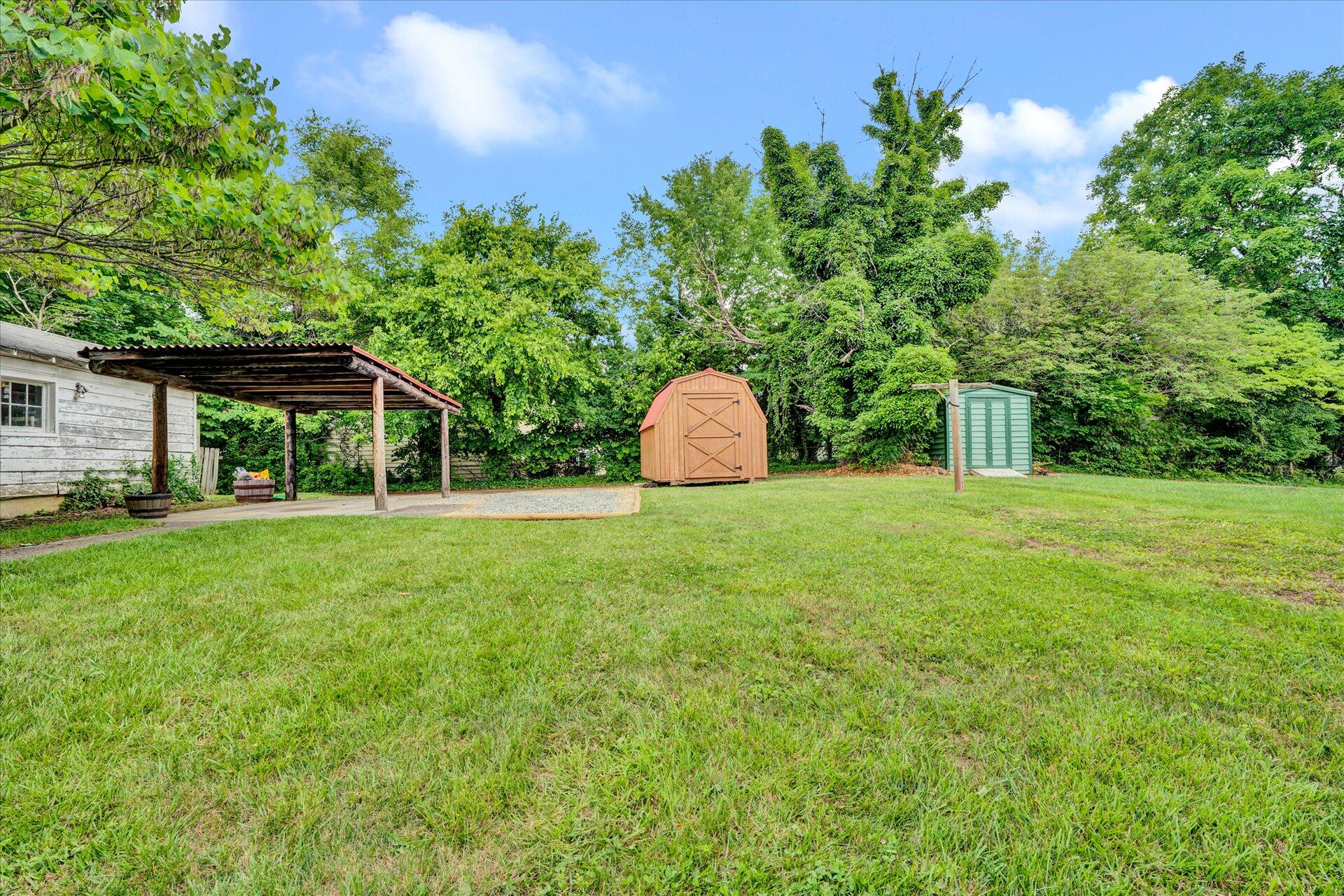2443 Lofton Road Southwest Roanoke, VA 24015 - Photo 27 of 28 26-DSC00178