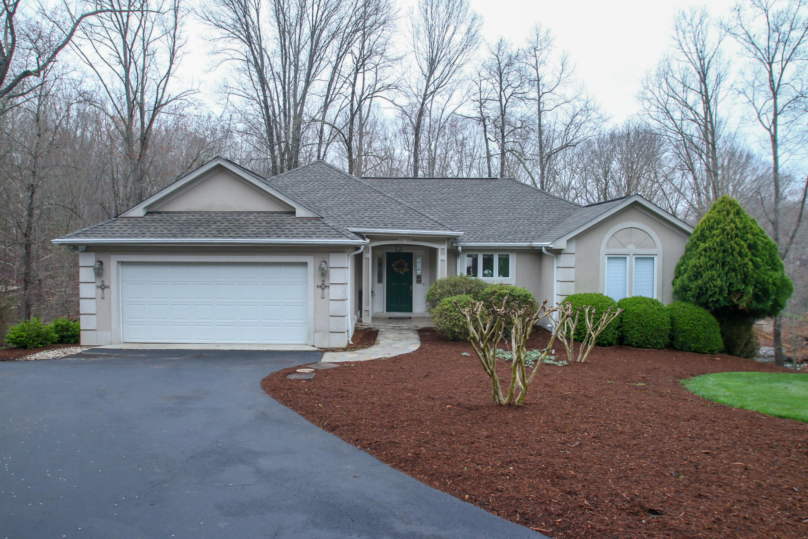 4 Gangplank Road Moneta, VA 24121 - Photo 2 of 67 IMG_9374