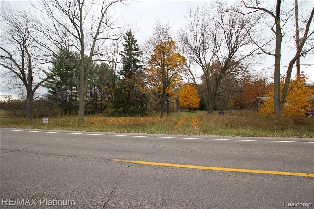1270 Reid Road Flint, MI 48507 - Photo 13 of 13 IMG_9034.JPG