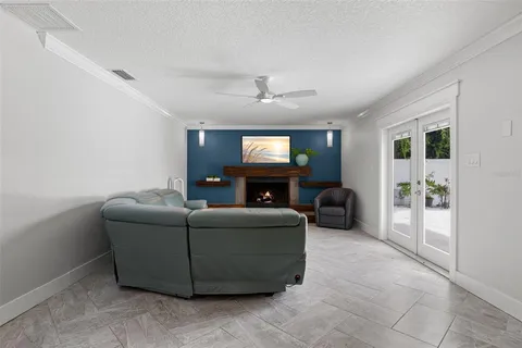$885,000 | 427 Villa Grande Avenue South, St. Petersburg, FL 33707
