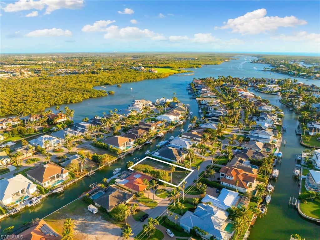 2165 Tarpon Road Naples, FL 34102 - Photo 9 of 14