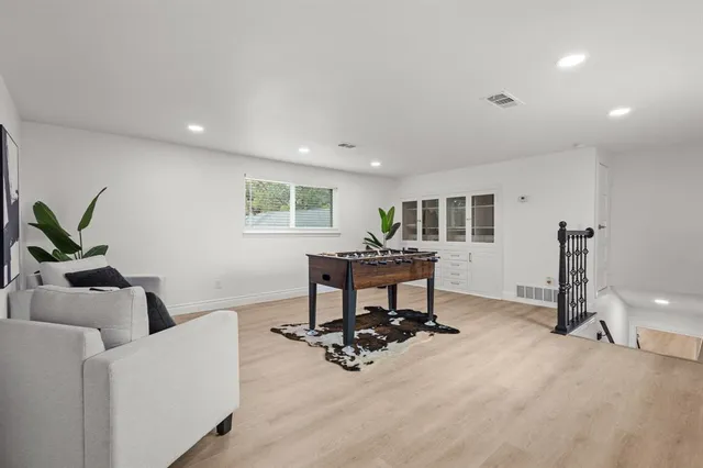 $975,000 | 7938 Hillfawn Circle, Dallas, TX 75248