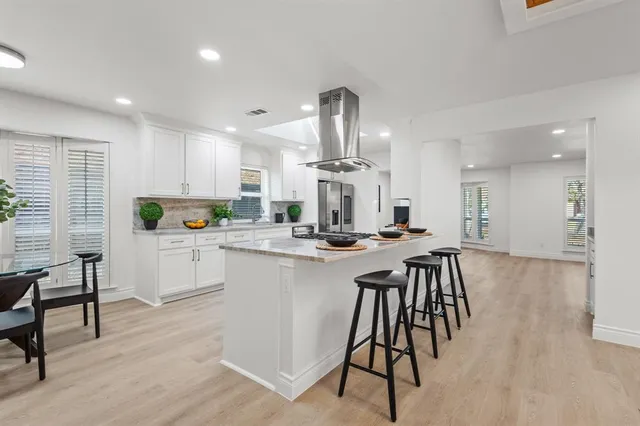 $975,000 | 7938 Hillfawn Circle, Dallas, TX 75248