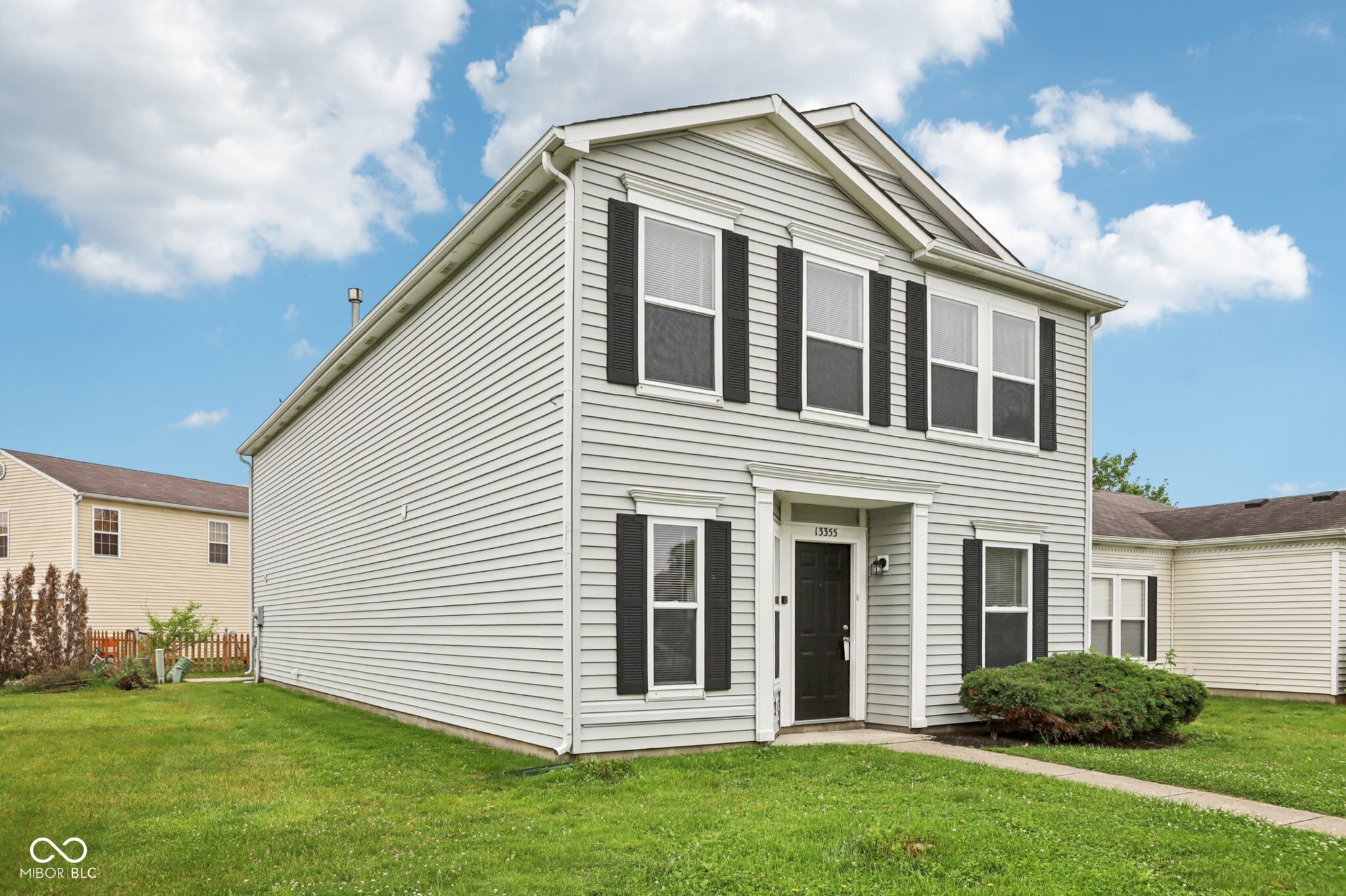 13355 Heroic Way Fishers, IN 46037 - Photo 3 of 40