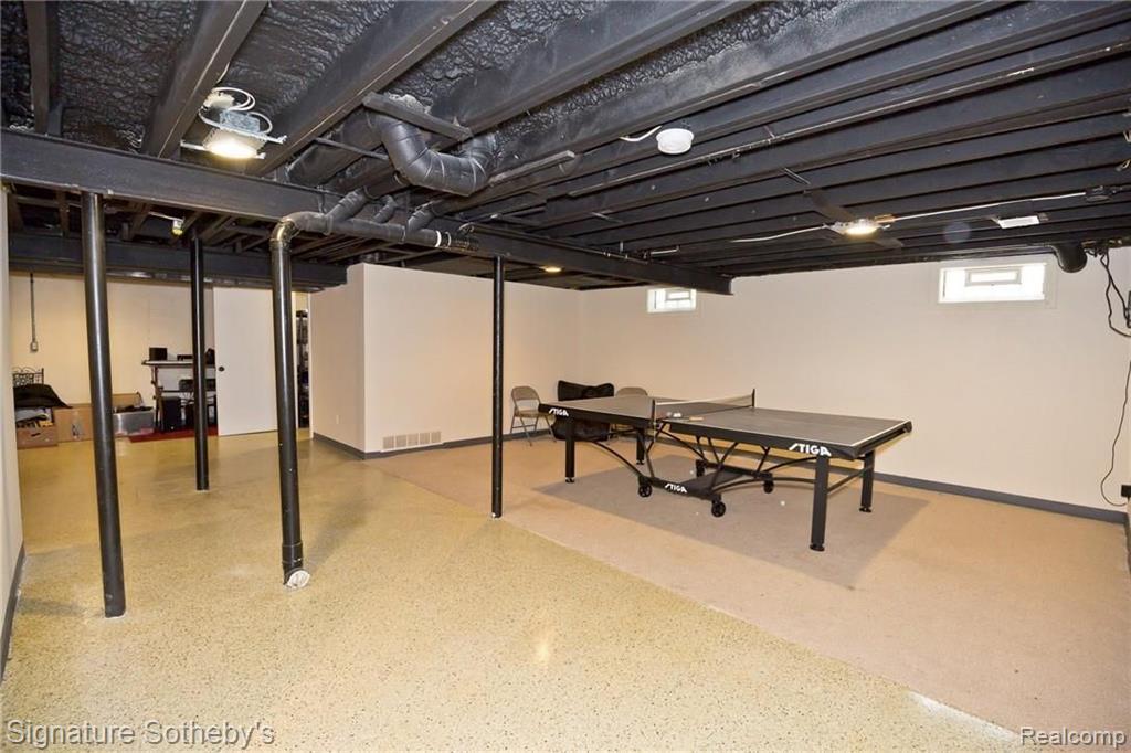 32370 Lahser Road Beverly Hills, MI 48025 - Photo 38 of 42
